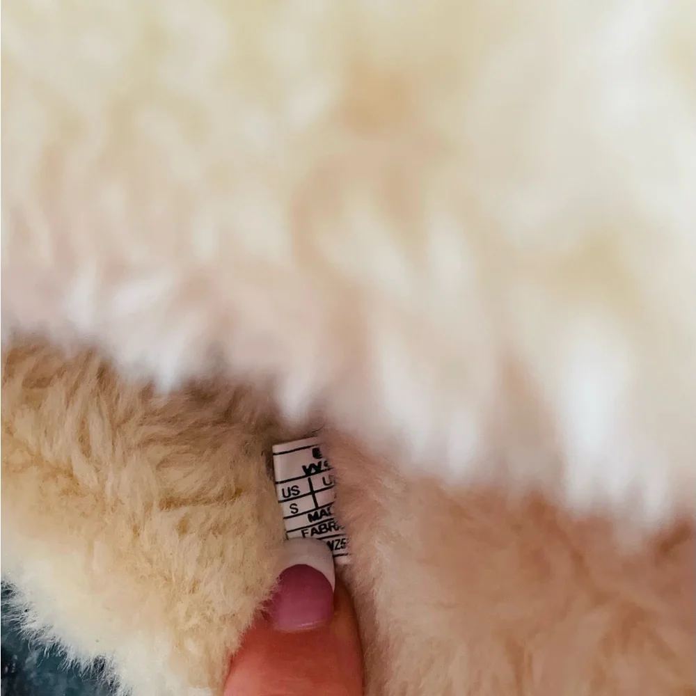 Lamo Pastel Slippers Size Small - Picture 4 of 4